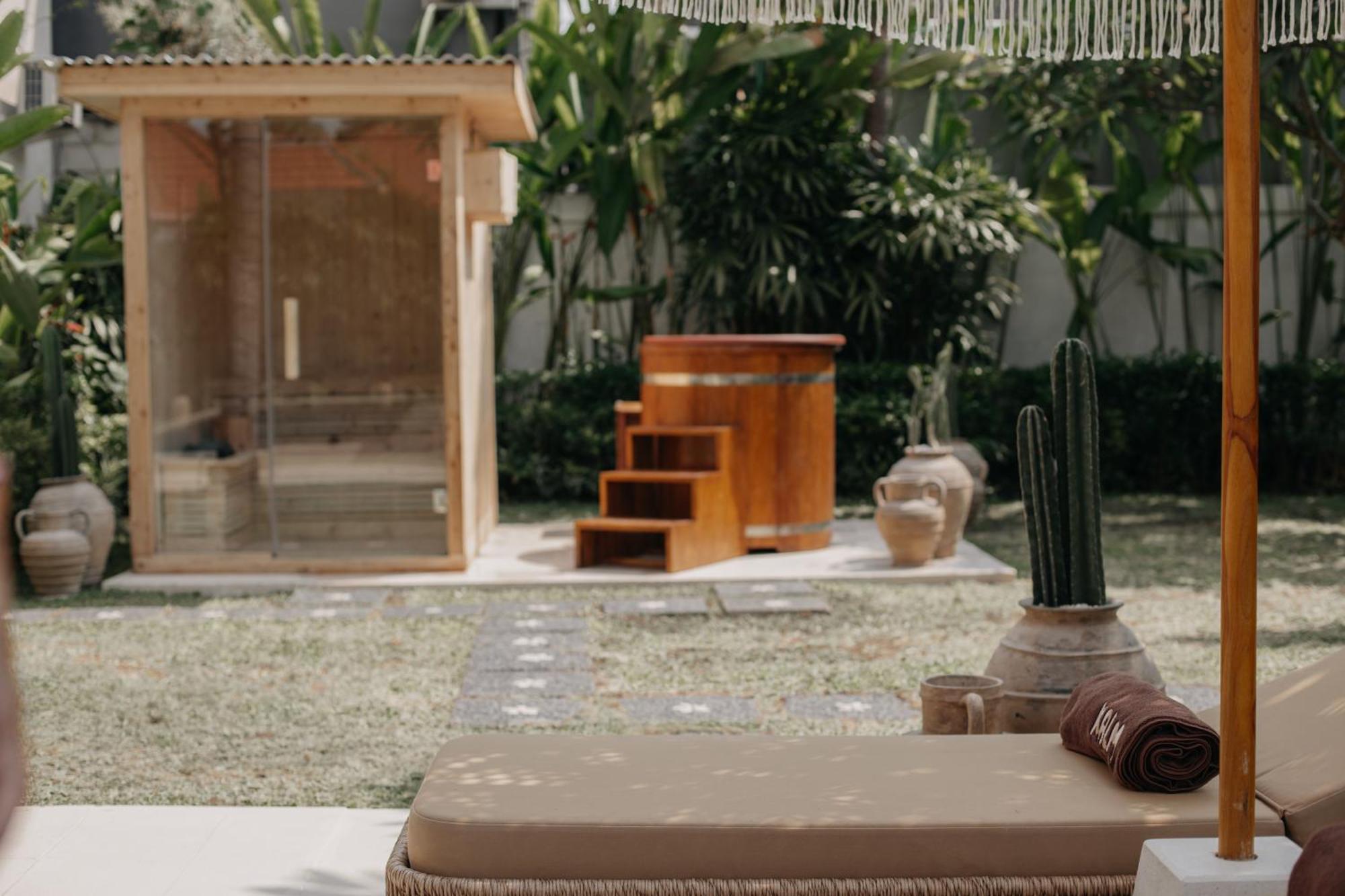 Kalm Bali Hotel Canggu  Exterior photo